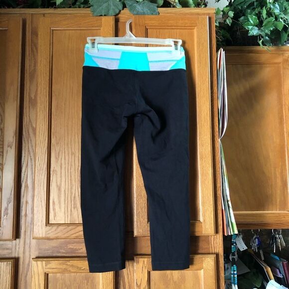 Lululemon x Soulcycle Soul Skull Crossbones Crop Leggings - 4 - Picture 8 of 11